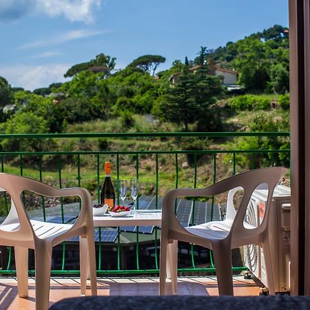 Hotel La Feluca Портоферрайо Экстерьер фото