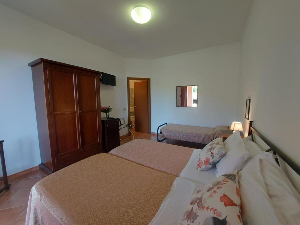 Hotel La Feluca Портоферрайо Экстерьер фото