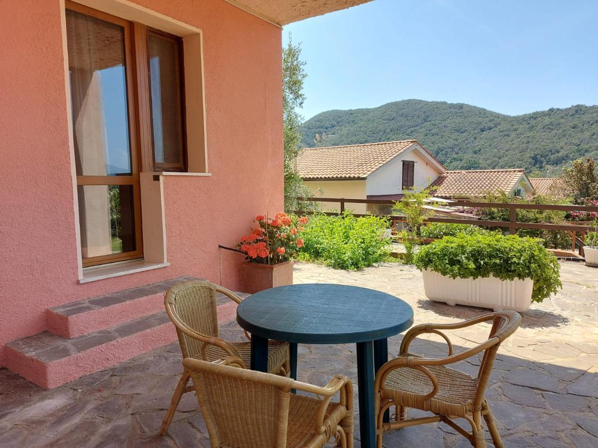 Hotel La Feluca Портоферрайо Экстерьер фото