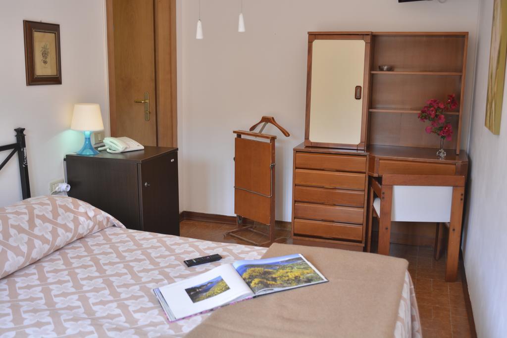 Hotel La Feluca Портоферрайо Экстерьер фото