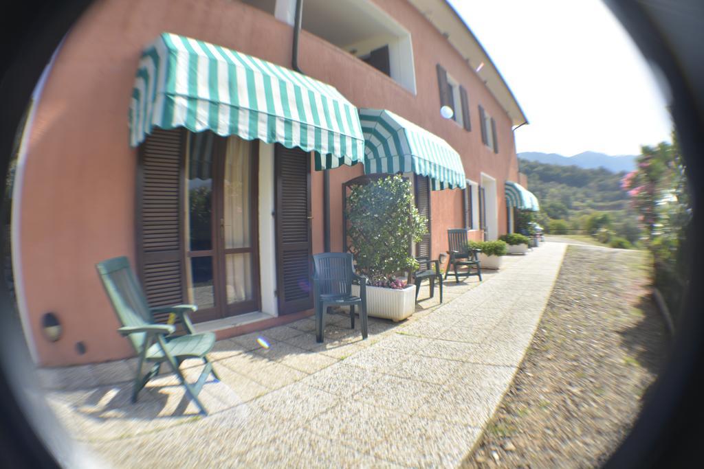 Hotel La Feluca Портоферрайо Экстерьер фото